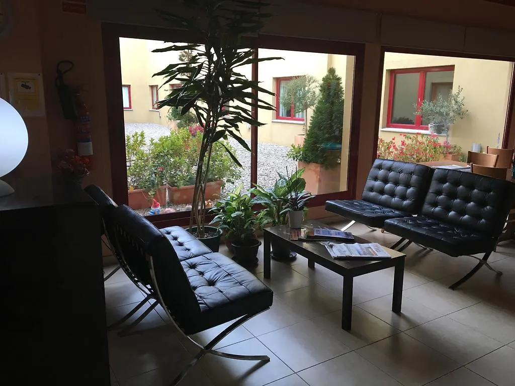 Hotel Jonquera contacts